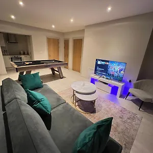 apt-spacious-modern-leeds-city-centre.yorkshirehotels.net/